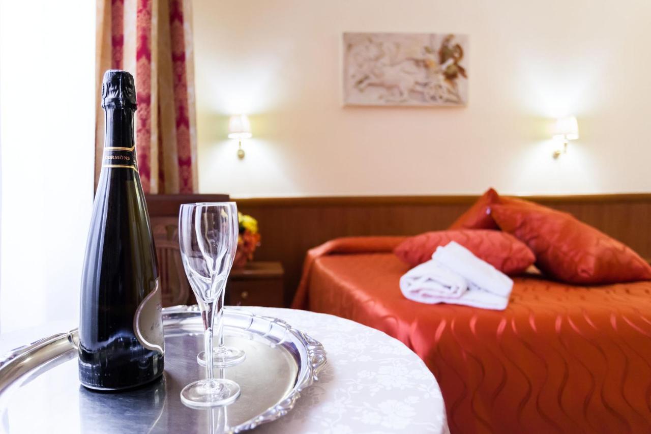 Hotel Suite Caesar Rome Luaran gambar