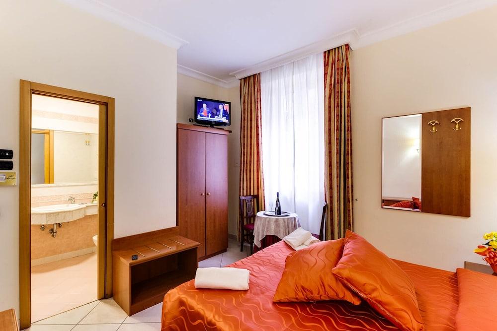 Hotel Suite Caesar Rome Luaran gambar